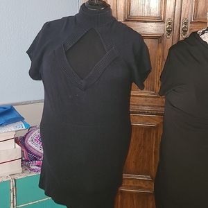 Black. front keyhole. Torrid 3